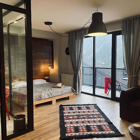 Kazbegi Stylish Apartment Esterno foto