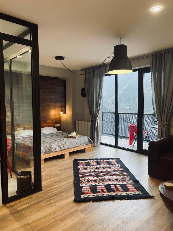 Kazbegi Stylish Apartment Esterno foto