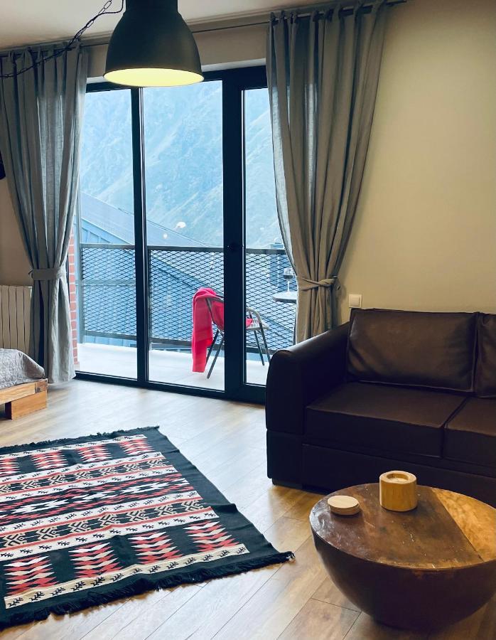 Kazbegi Stylish Apartment Esterno foto